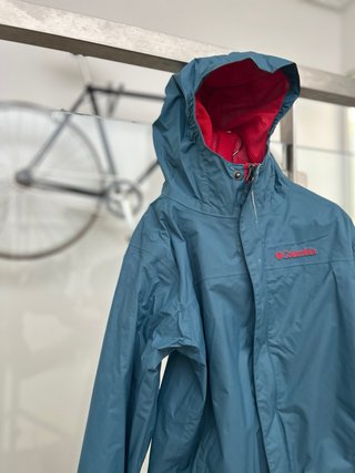 Chaqueta Columbia Impermeable con Capucha