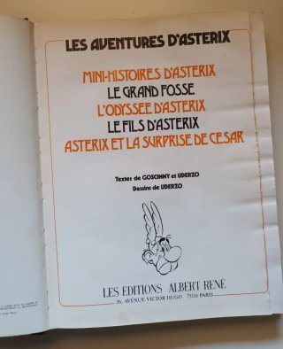 Asterix. Tomo raro en francés. Leer descripcion
