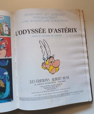 Asterix. Tomo raro en francés. Leer descripcion