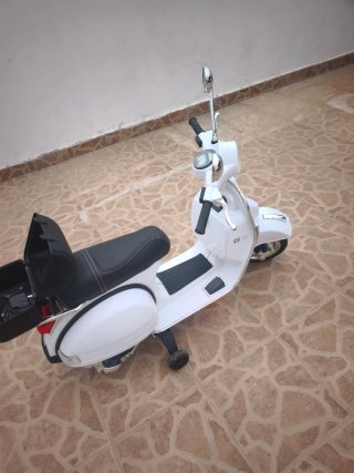 Vespa moto infantil