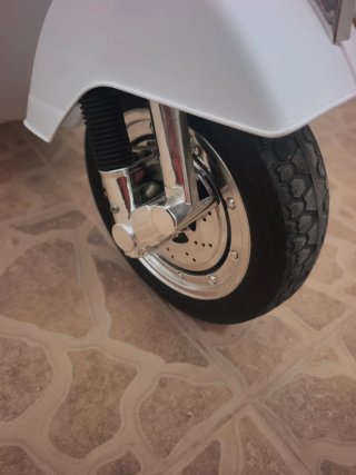 Vespa moto infantil