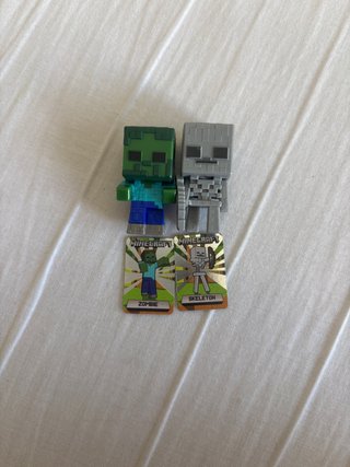 Figuras Minecraft Huevos Kinder