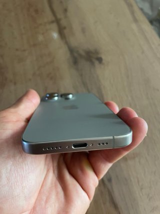 iPhone 15 Pro Plata Nuevo Batería 100%