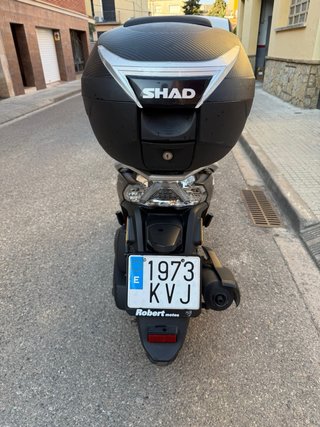 Kymco People 125cc Scooter Marrón