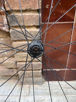 Ruedas DT Swiss GRC 1400 Carbon