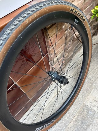 Ruedas DT Swiss GRC 1400 Carbon