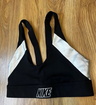 Top deportivo Nike negro original mujer