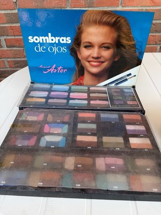 Expositor Sombras Ojos Margaret Astor 80s
