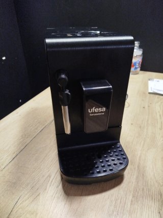 Cafetera Ufesa Sensazione Súper Automática