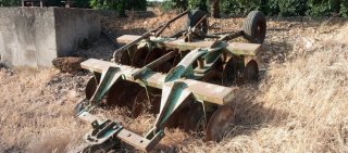 Grada de discos agrícola