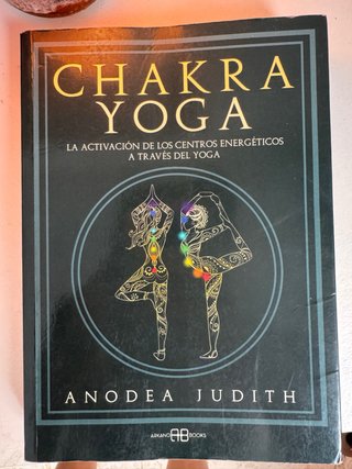 Libro Chakra Yoga