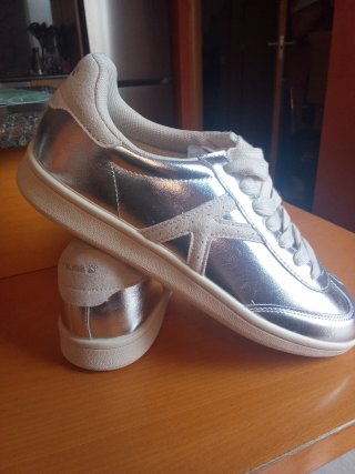 Zapatillas Lefties plateadas talla 40