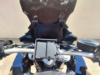 BMW F 900 XR Negra