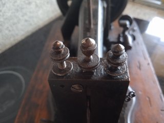 Máquina de coser antigua
