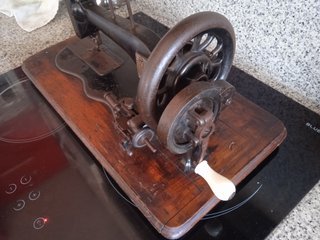 Máquina de coser antigua