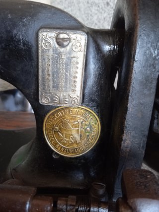 Máquina de coser antigua