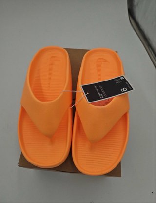 Nike Calm Peach