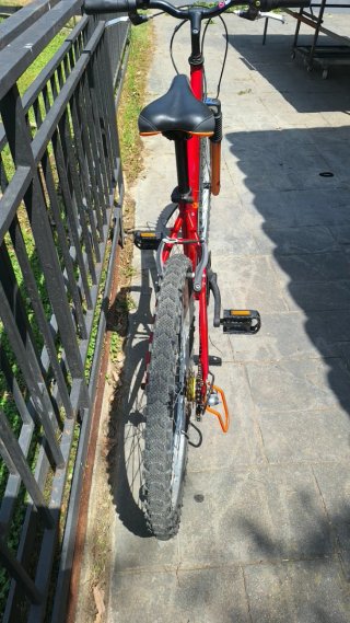 Bicicleta Infantil Btwin 24 Roja