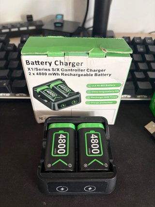 Controller Xbox Series X/S + Caricabatterie per batterie