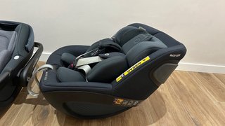 Maxi-Cosi Silla de Coche y Base ISOFIX y Pebble