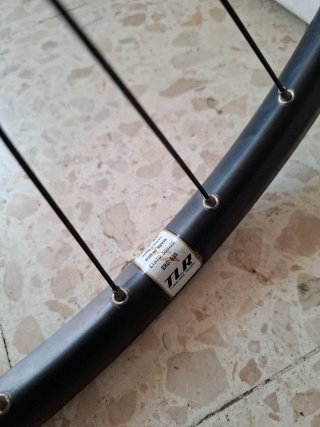 Llanta Bontrager 26 TLR