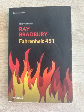 Fahrenheit 451 – Ray Bradbury
