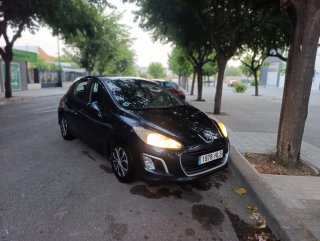Peugeot 308 2012