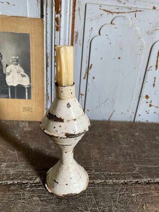 Quinqué antiguo o candelabro