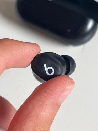 BEATS SOLO BUDS