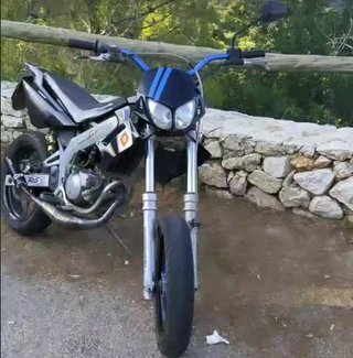 Moto DERBI DRD RACING 49cc + Accesorios