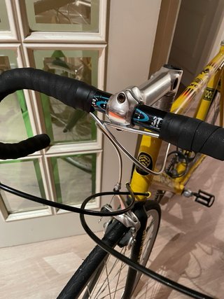 Bicicleta de carretera OKLAN.