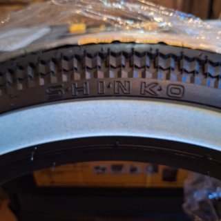 Neumático Shinko Custom 100/90/19 WW (Con cámara)