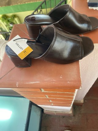 Zapatos de tacón Lefties talla 39
