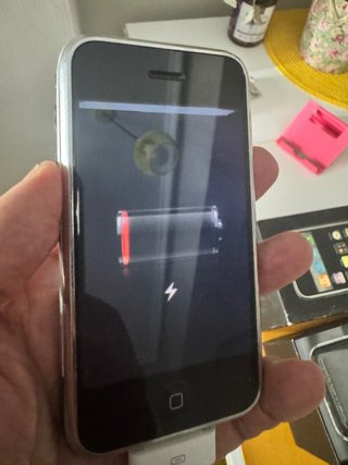 iPhone 2G 8GB  Apple