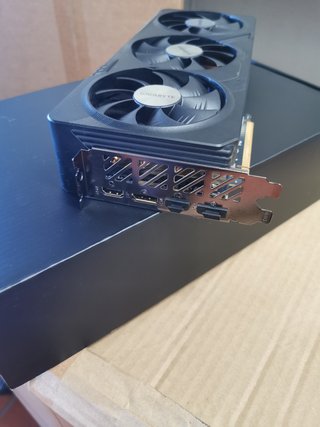 Gráfica AMD Radeon RX 7800 XT 16GB