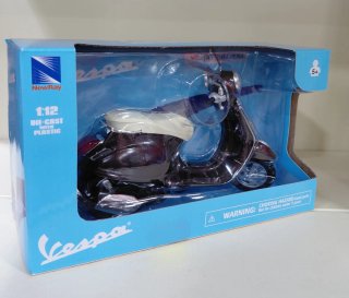 Vespa Piaggio New Primavera 1:12 Die-Cast