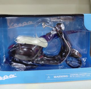 Vespa Piaggio New Primavera 1:12 Die-Cast