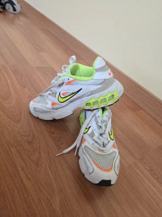Sneakers Nike Air Max Verdi e Bianchi