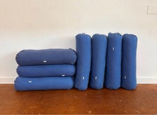 Bolsters yoga