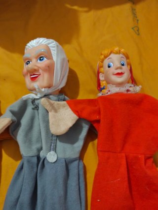 Títeres Caperucita Roja y lobo