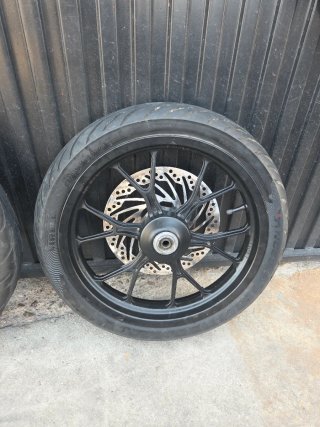 Ruedas Derbi GPR con discos y piñón