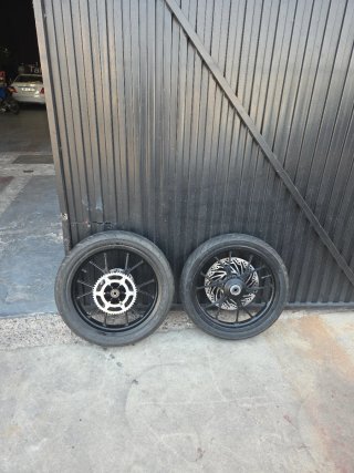 Ruedas Derbi GPR con discos y piñón