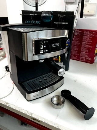Cafetera Cecotec Power Espresso 20