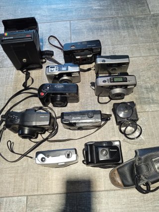 Lote di varie fotocamere