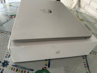 Macbook air 2022 M2