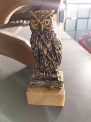 Figura Búho Sabiduría Suerte Metal Dorado