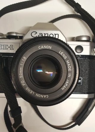 Canon AE1 con objetivo 50mm 1.8