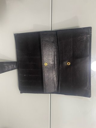 Cartera de piel con relieve de cocodrilo