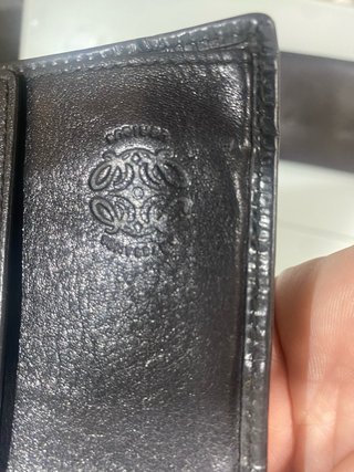 Cartera de piel con relieve de cocodrilo