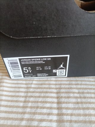 Jordan Spizike Low GS Talla 38
